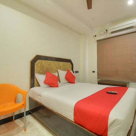 Oyo 15948 Hotel Srees Tiruchirappalli Eksteriør billede