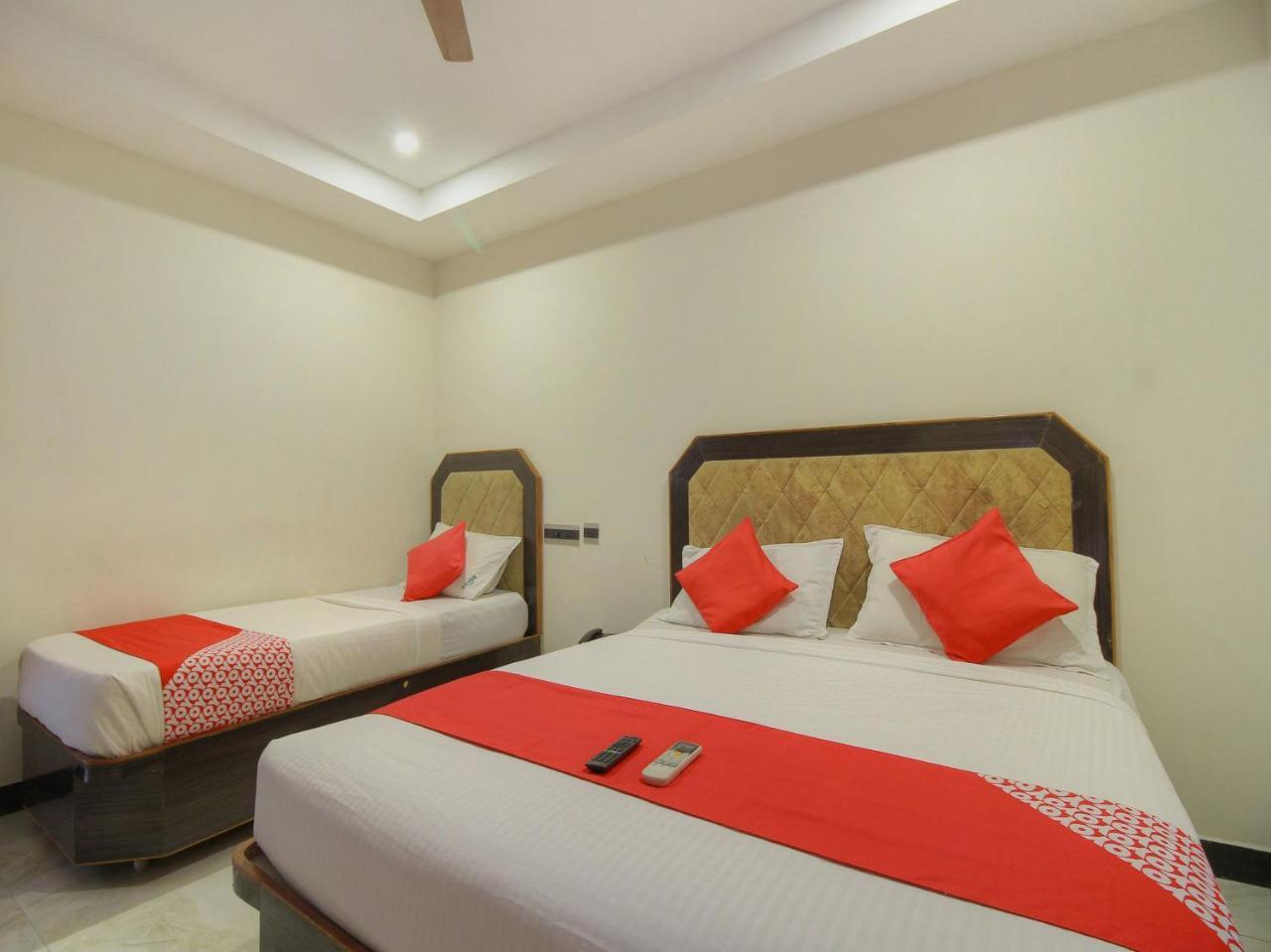 Oyo 15948 Hotel Srees Tiruchirappalli Eksteriør billede