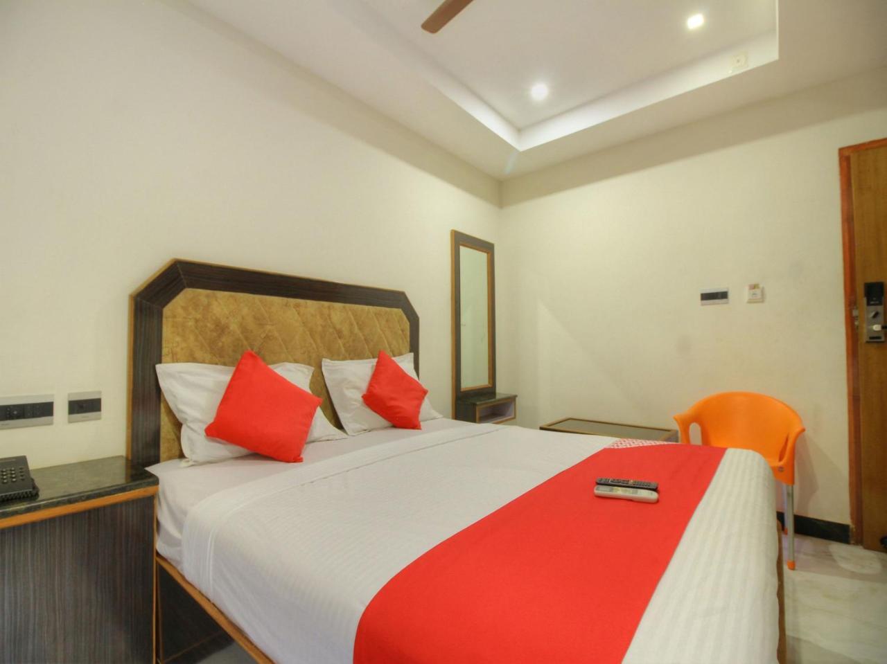 Oyo 15948 Hotel Srees Tiruchirappalli Eksteriør billede