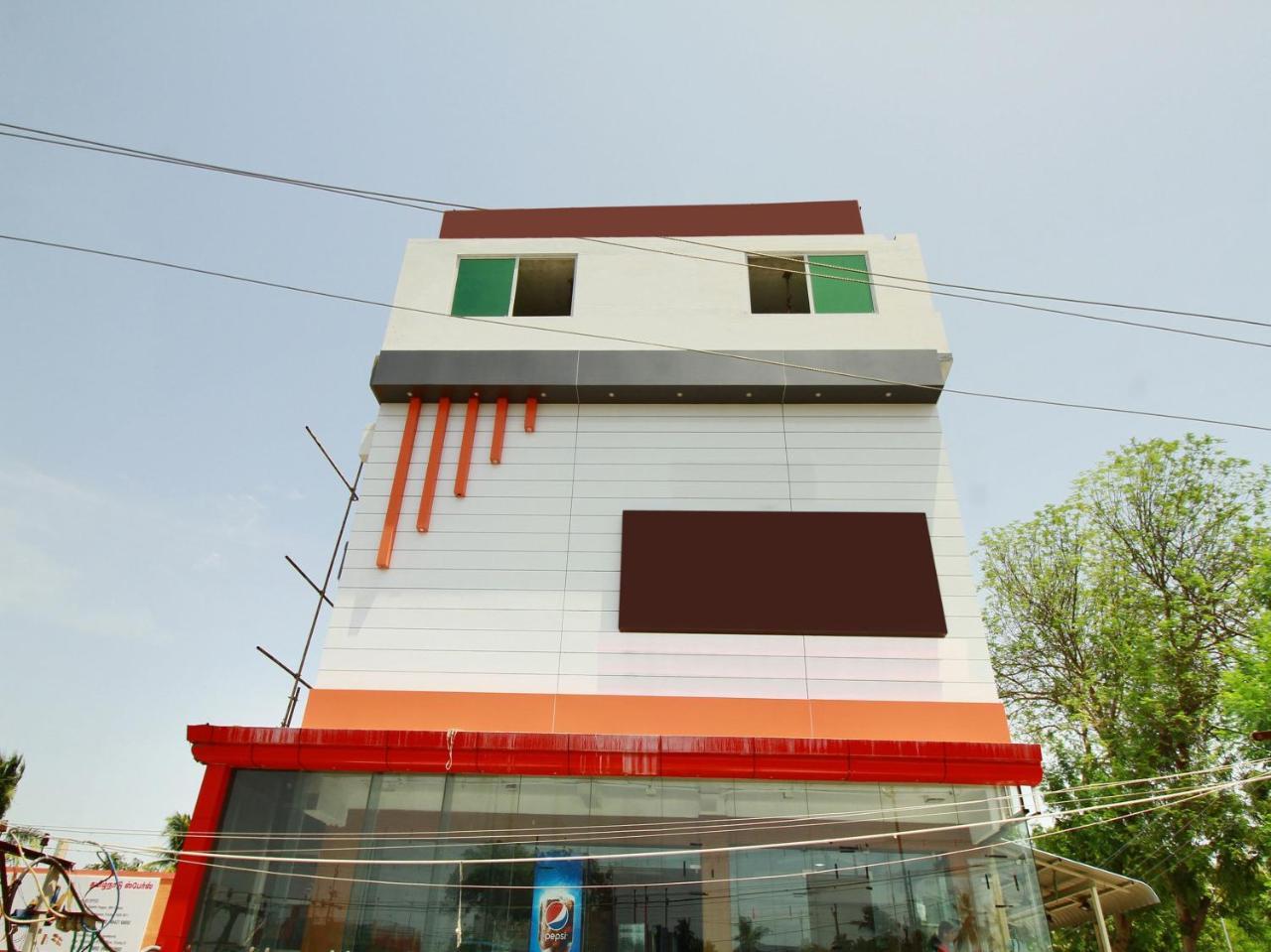 Oyo 15948 Hotel Srees Tiruchirappalli Eksteriør billede