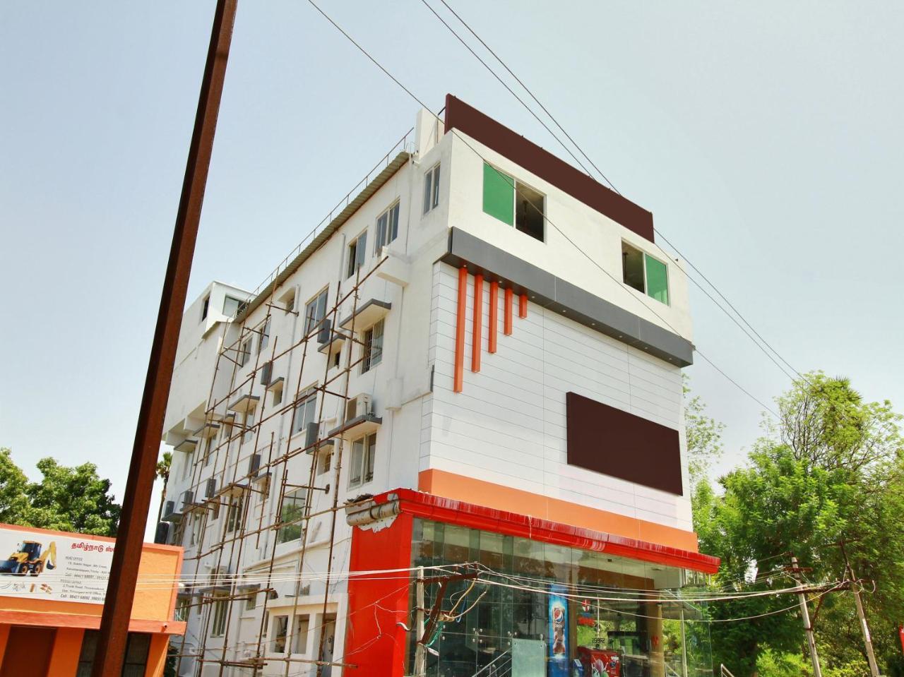 Oyo 15948 Hotel Srees Tiruchirappalli Eksteriør billede