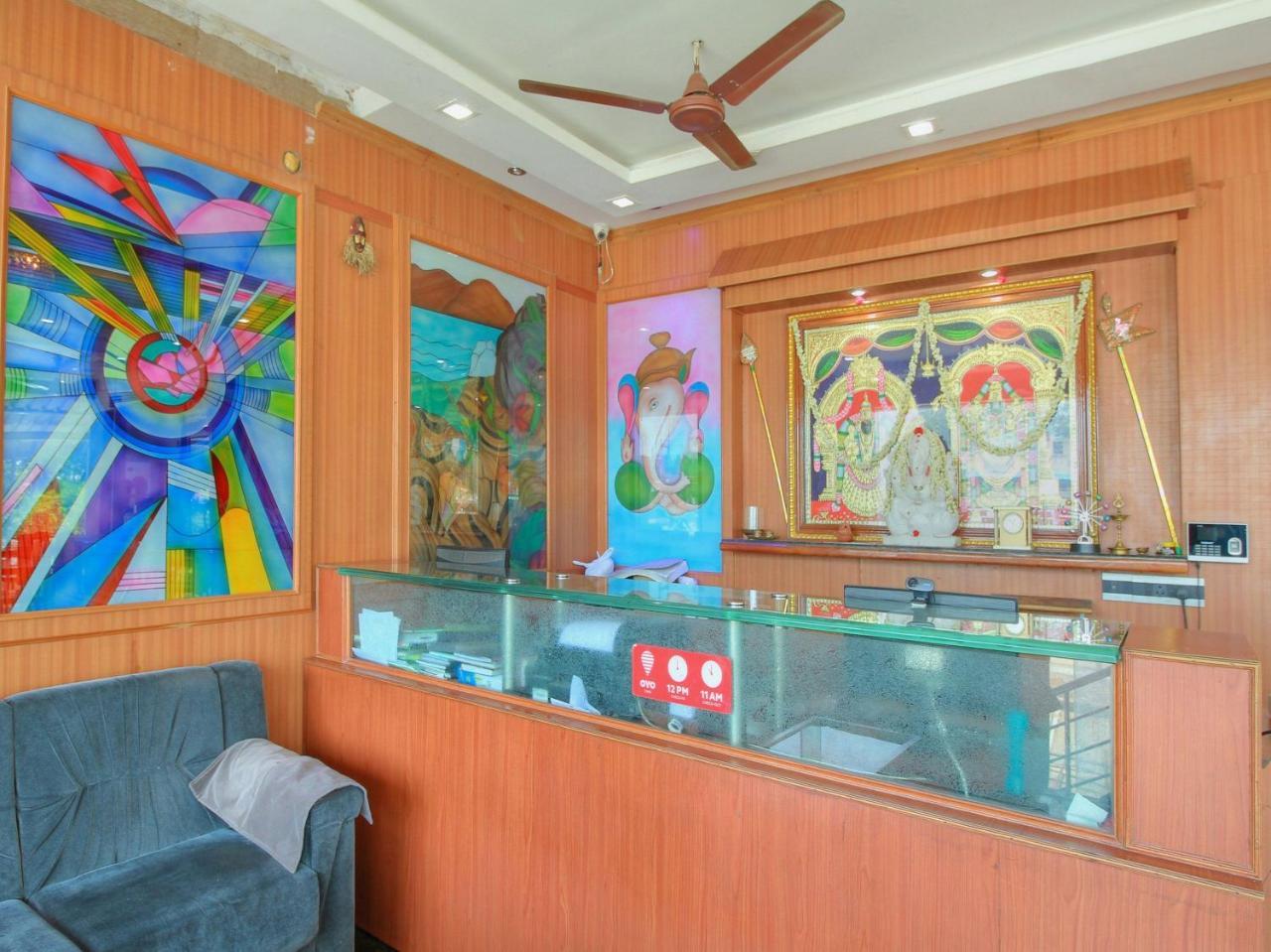 Oyo 15948 Hotel Srees Tiruchirappalli Eksteriør billede