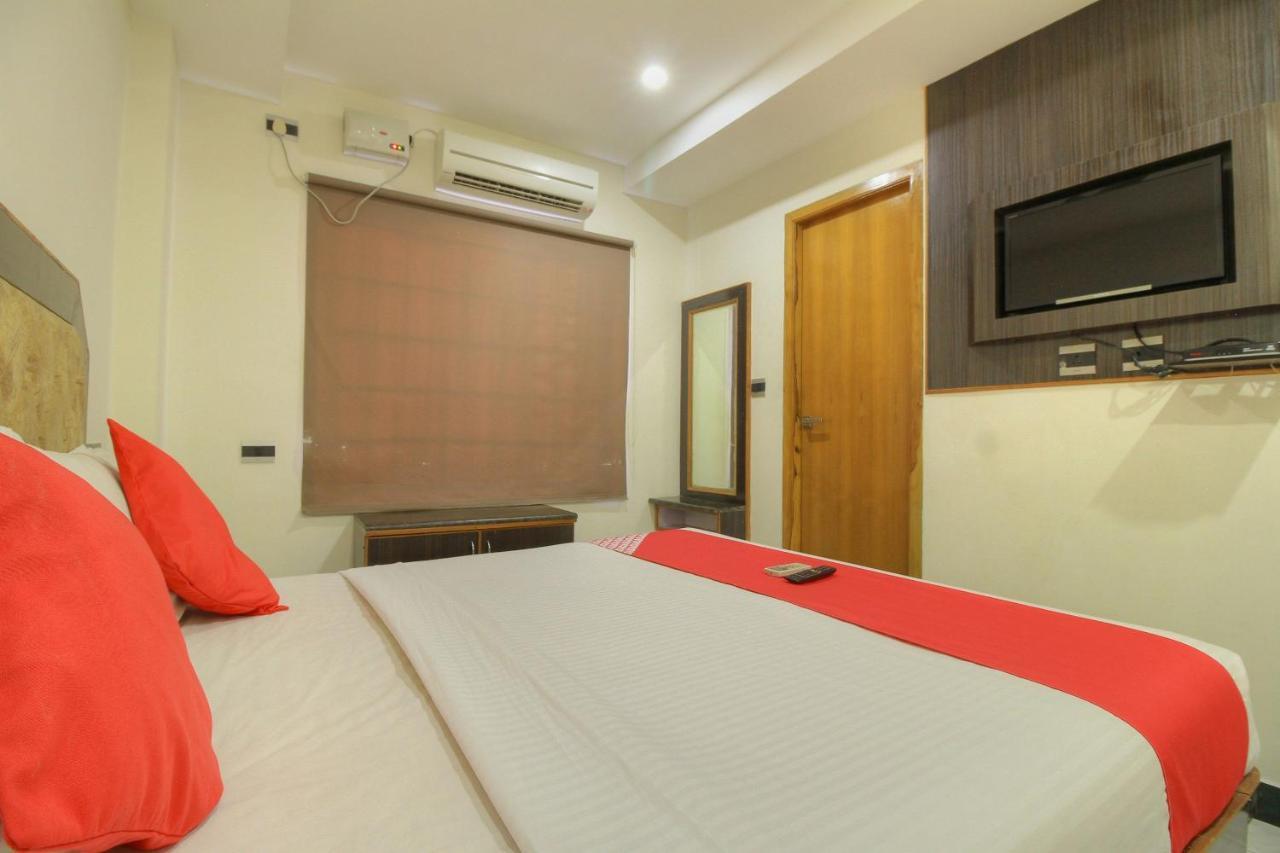 Oyo 15948 Hotel Srees Tiruchirappalli Eksteriør billede