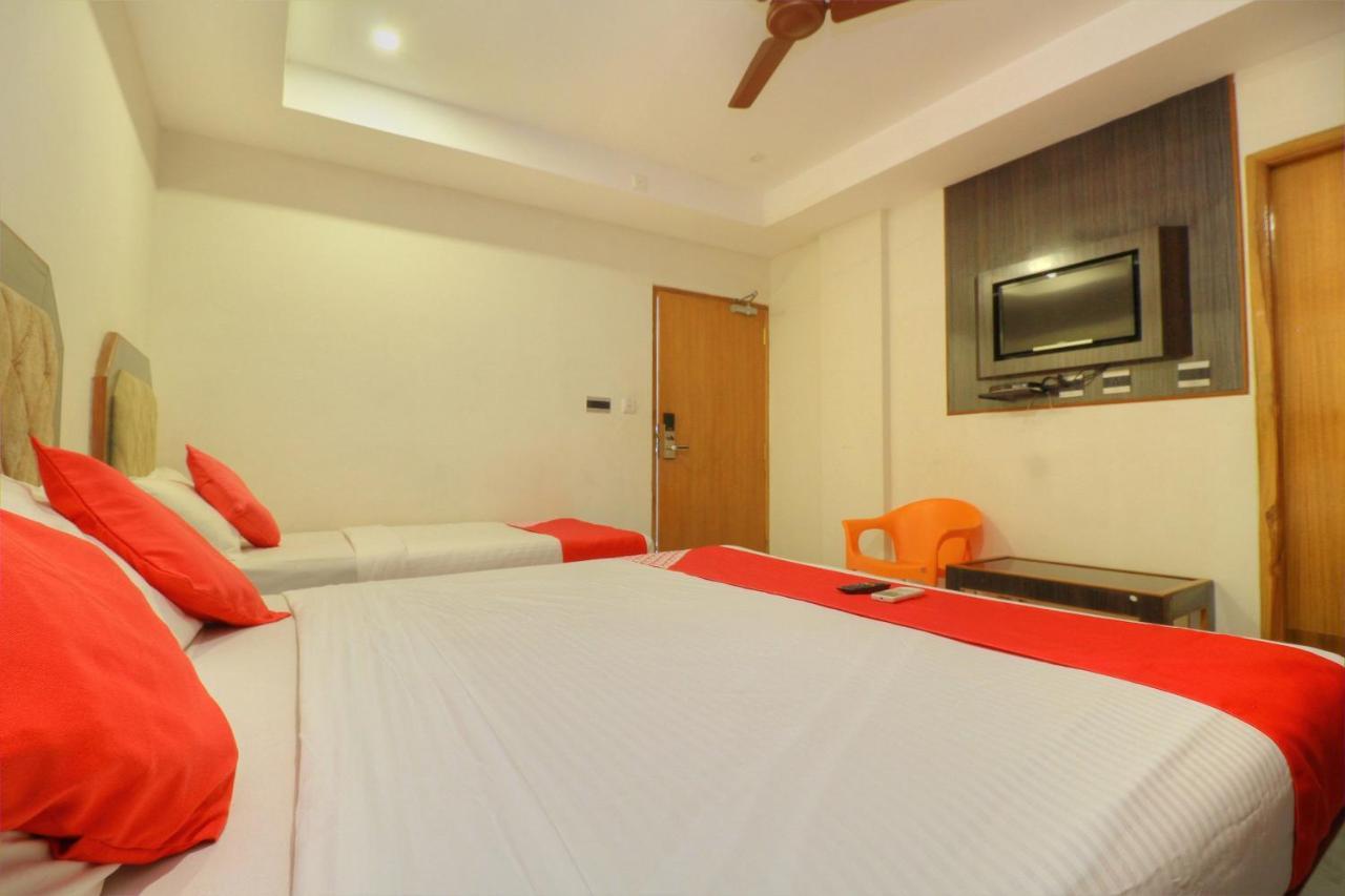 Oyo 15948 Hotel Srees Tiruchirappalli Eksteriør billede